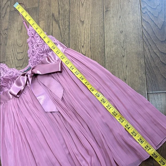 Victorias Secret Mauve Sheer Pleated Babydoll Lingerie Size Medium sexy Coquette - Picture 4 of 12